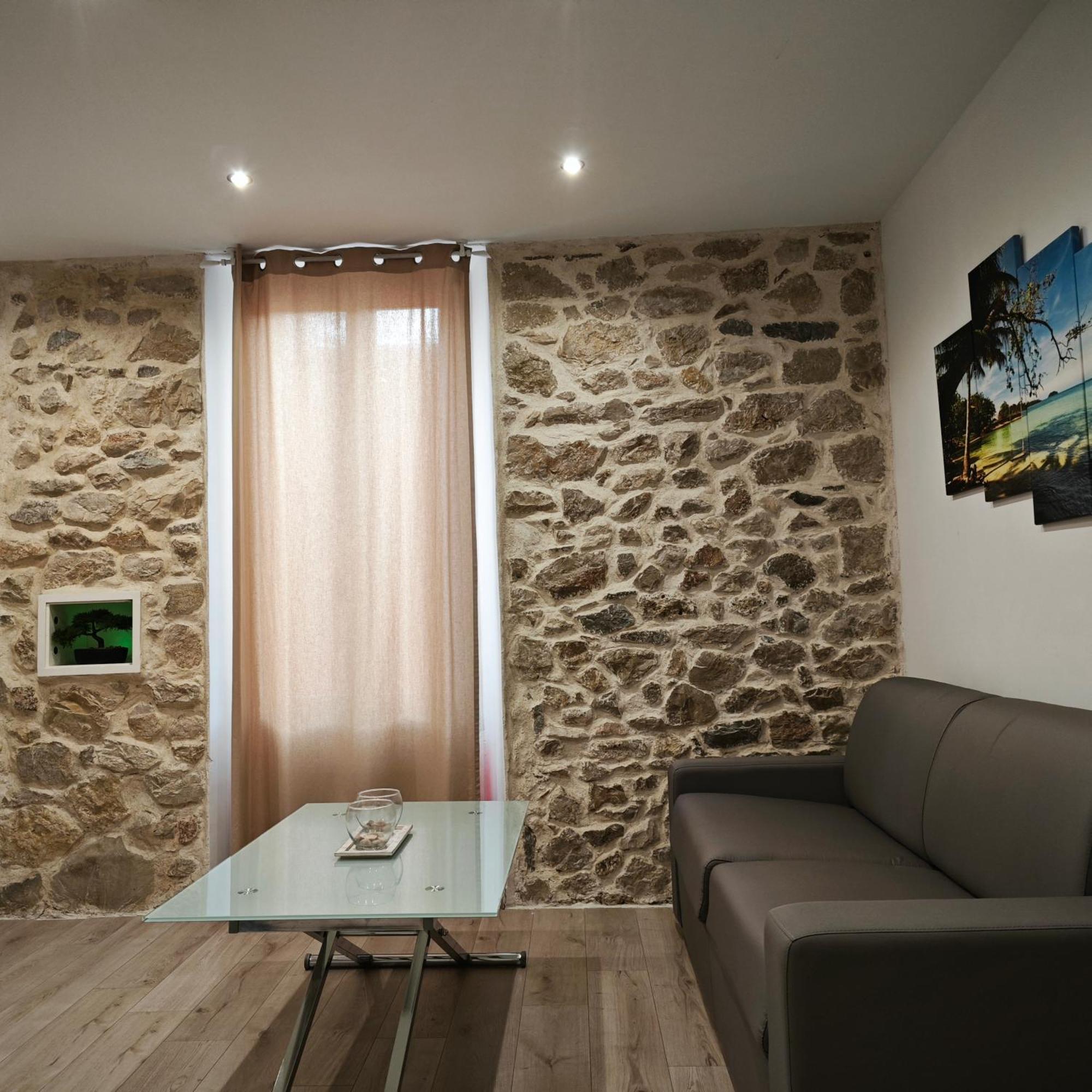 אובן Appartement Tout Confort A 2 Pas Du Centre Ville מראה חיצוני תמונה